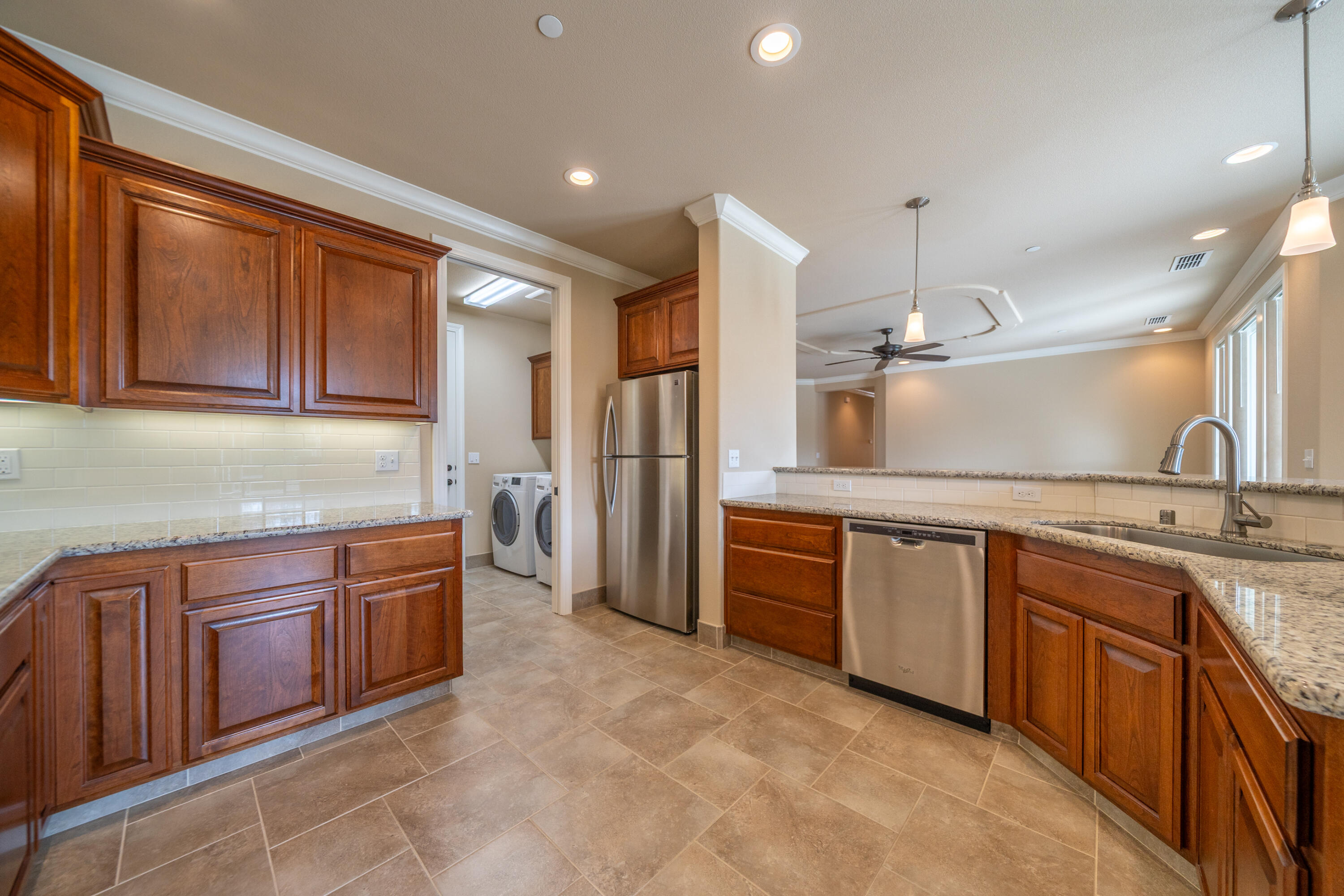 1915 Jolie Way Redding, CA 96003 - Photo 16 of 32 Kitchen