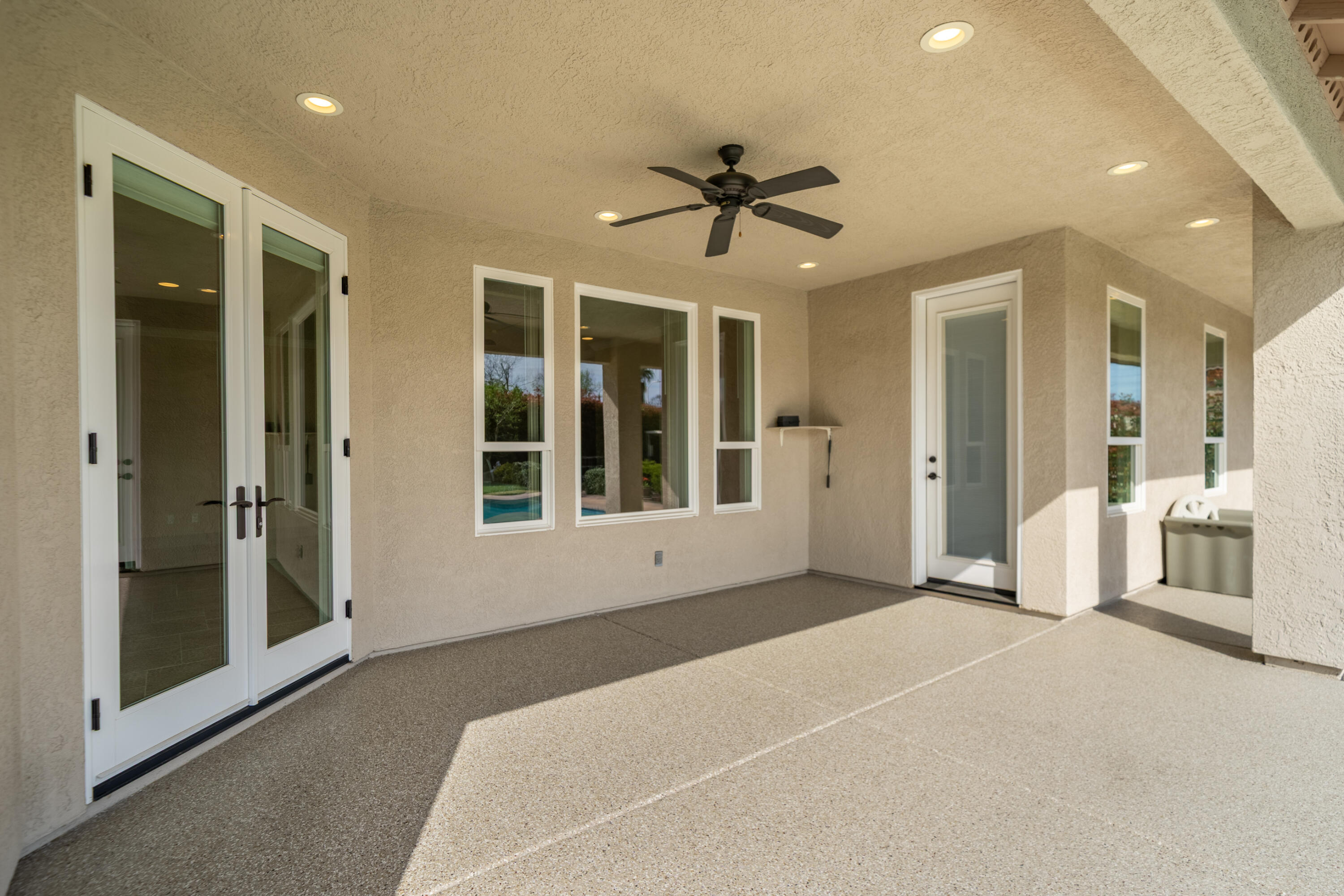 1915 Jolie Way Redding, CA 96003 - Photo 20 of 32 Covered Patio