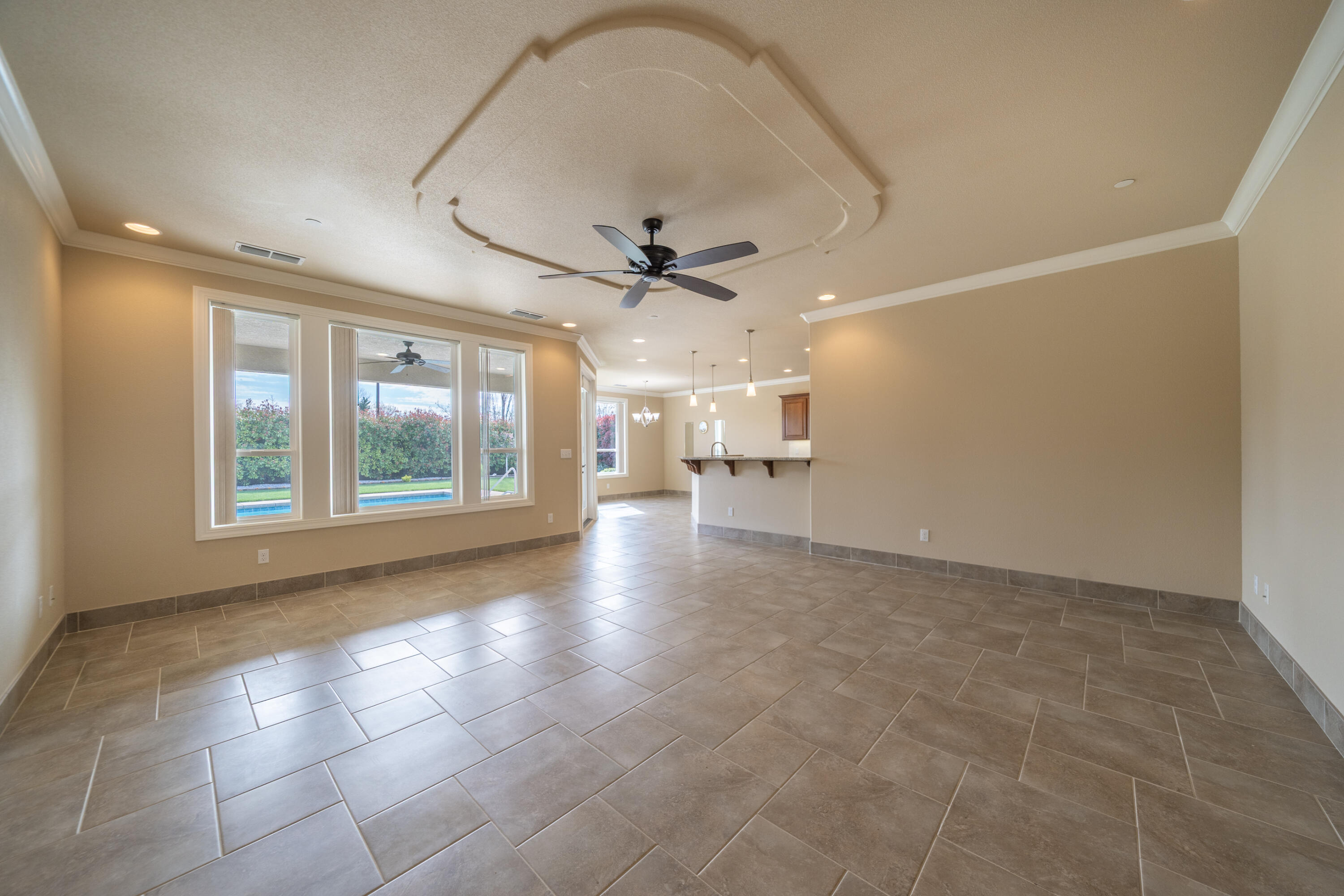 1915 Jolie Way Redding, CA 96003 - Photo 6 of 32 Living Area