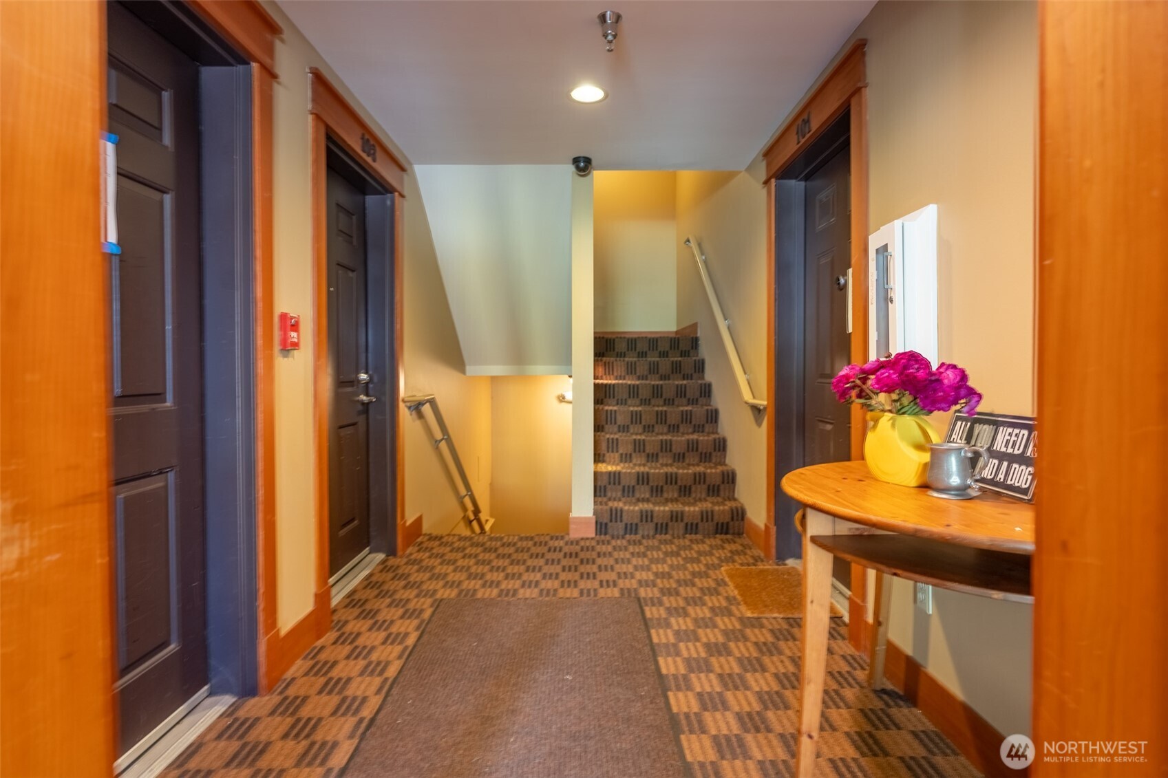 209 North 39th Street, Unit 304 Seattle, WA 98103 - Photo 21 of 24