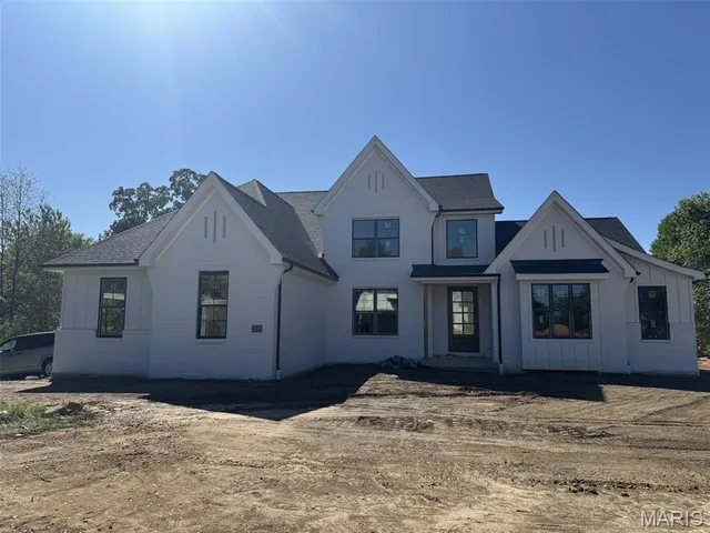 $1,899,000 | 9500 Old Bonhomme Road, St. Louis, MO 63132