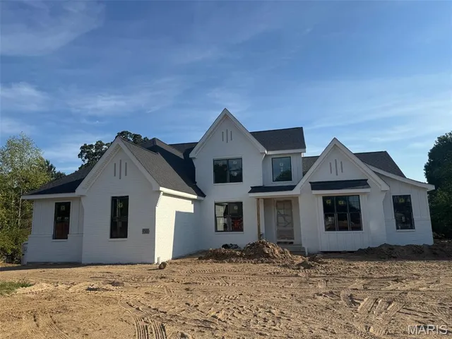 $1,899,000 | 9500 Old Bonhomme Road, St. Louis, MO 63132