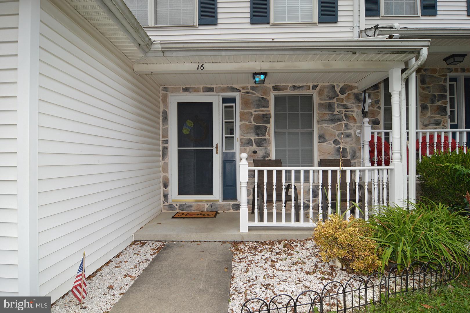16 Heron Road Lititz, PA 17543 - Photo 2 of 27