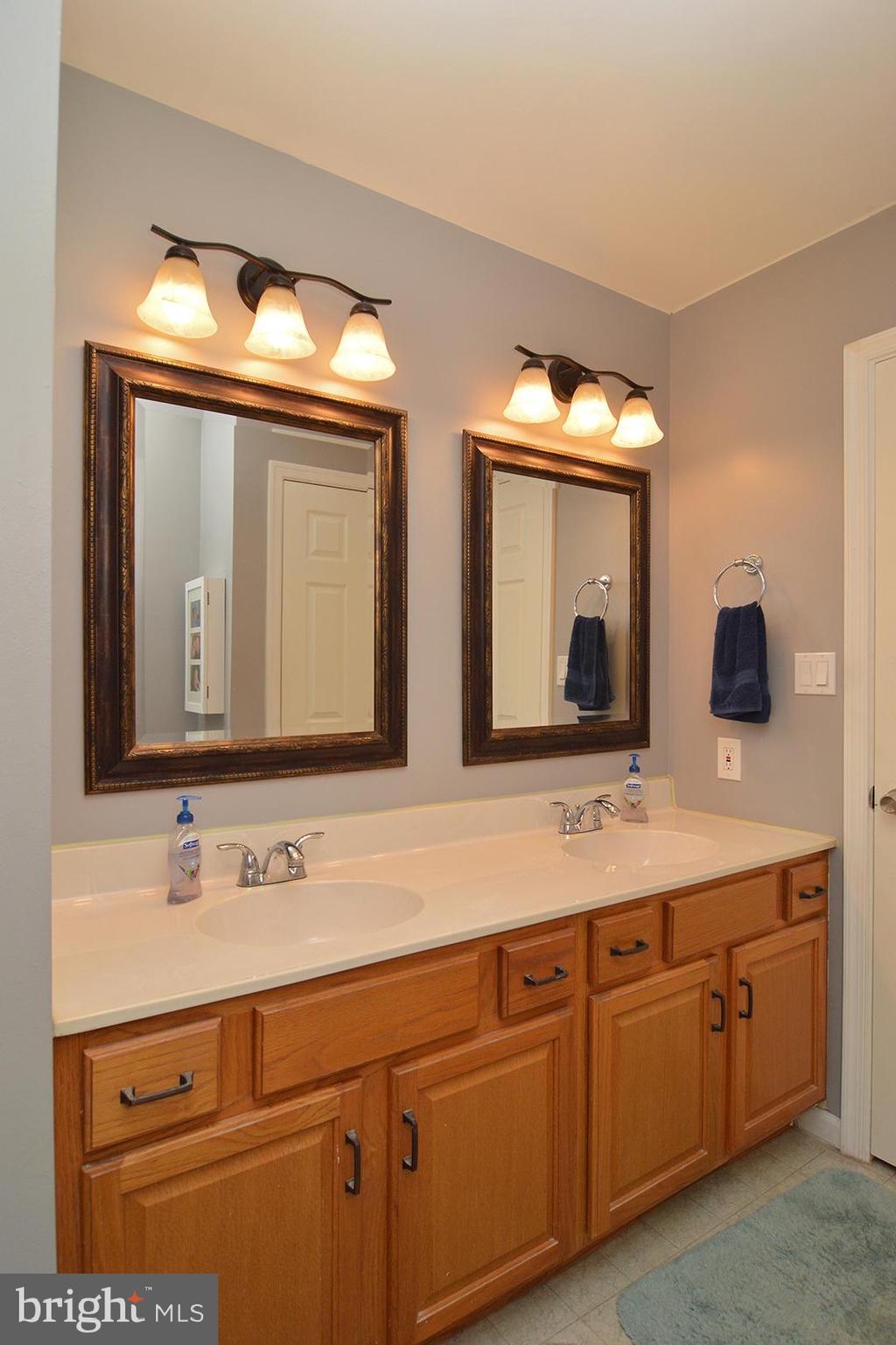 16 Heron Road Lititz, PA 17543 - Photo 17 of 27