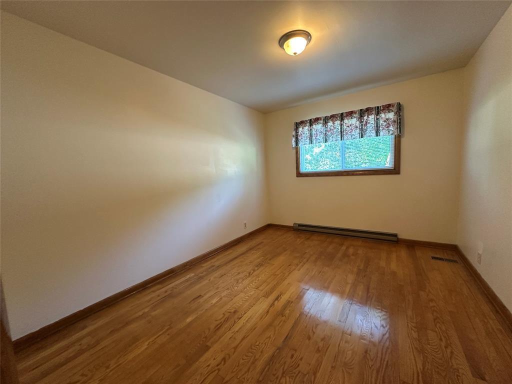 E910 Cedar Road Eau Claire, WI 54701 - Photo 25 of 41