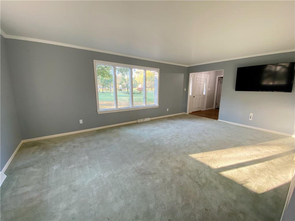 26 Country Club Road Grove City, PA 16127 - Photo 4 of 17 Gallery Image 4