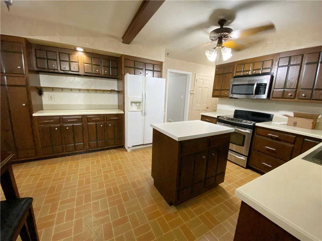 26 Country Club Road Grove City, PA 16127 - Photo 7 of 17 Gallery Image 7