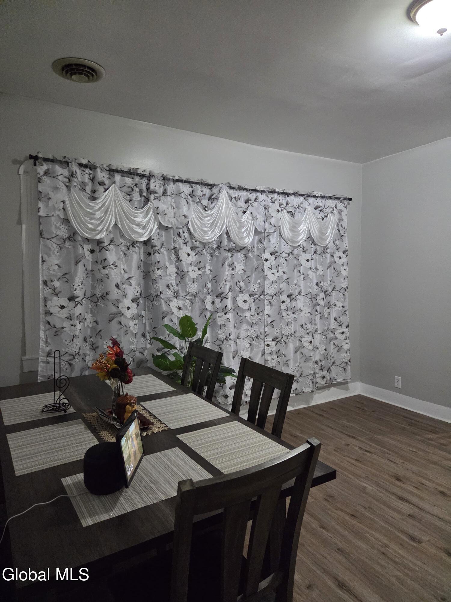 458 Hulett Street Schenectady, NY 12307 - Photo 11 of 34 PHOTO-2025-11-28-12-31-37