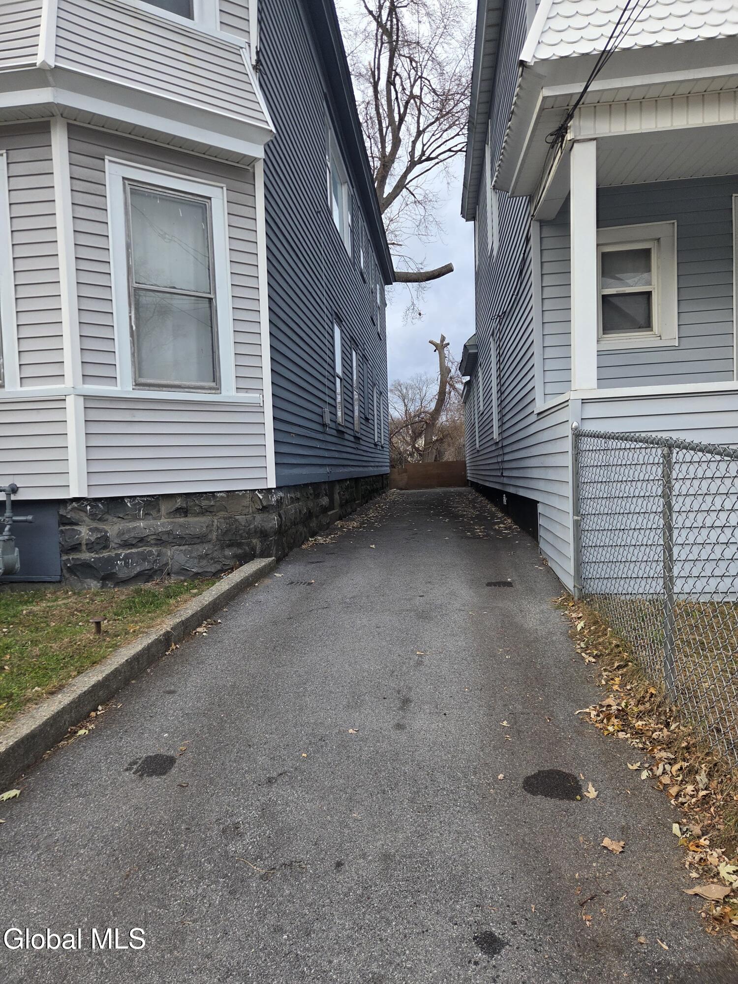 458 Hulett Street Schenectady, NY 12307 - Photo 21 of 34 PHOTO-2025-11-28-12-31-38 copy 2