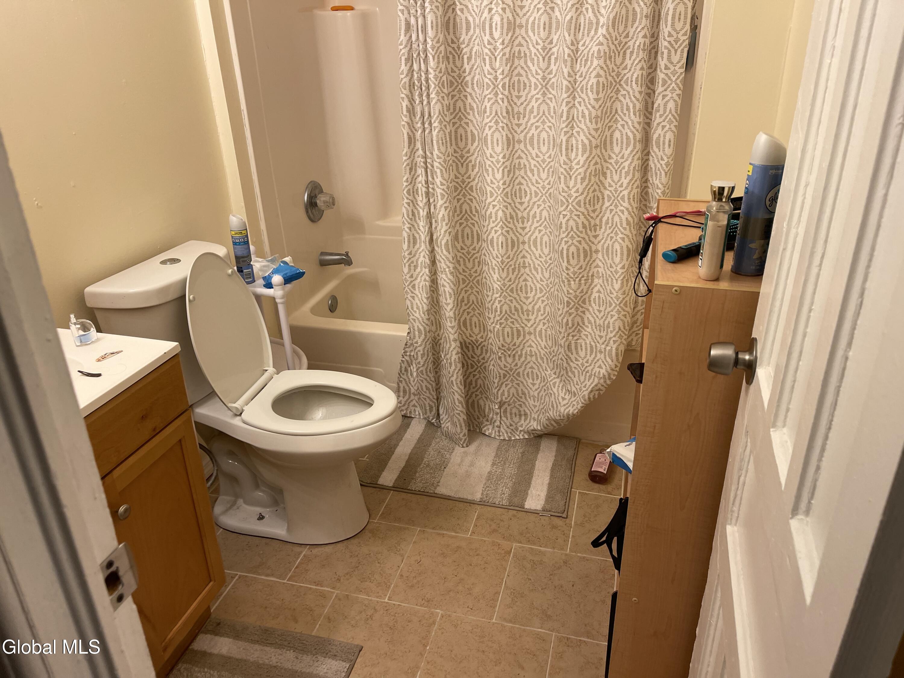 458 Hulett Street Schenectady, NY 12307 - Photo 26 of 34 IMG_0123