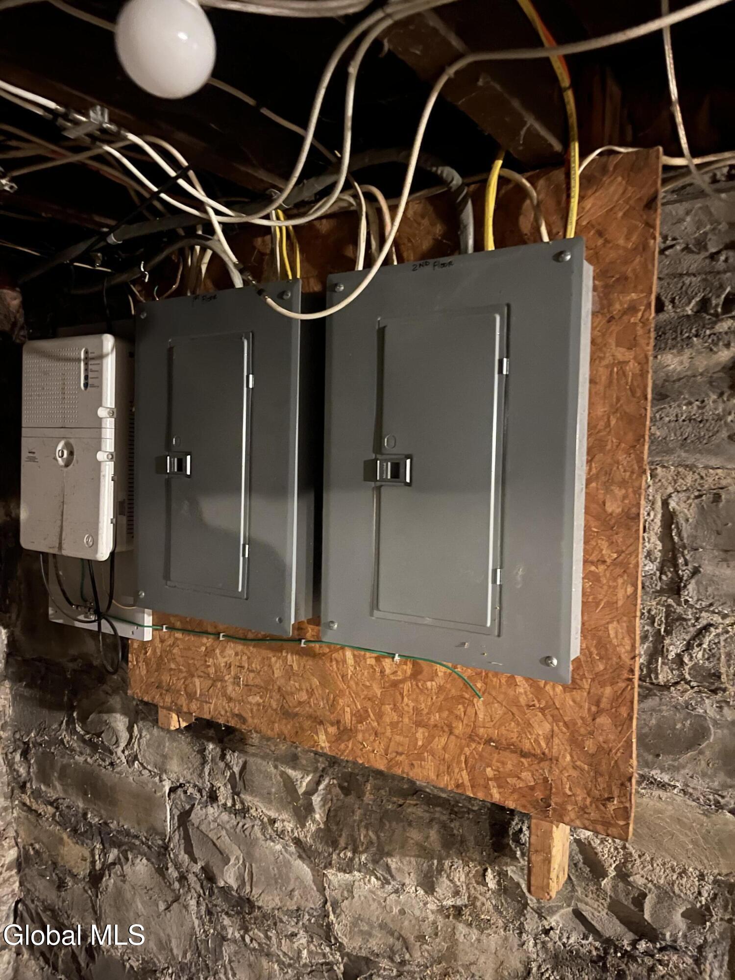 458 Hulett Street Schenectady, NY 12307 - Photo 30 of 34 IMG_0112 copy