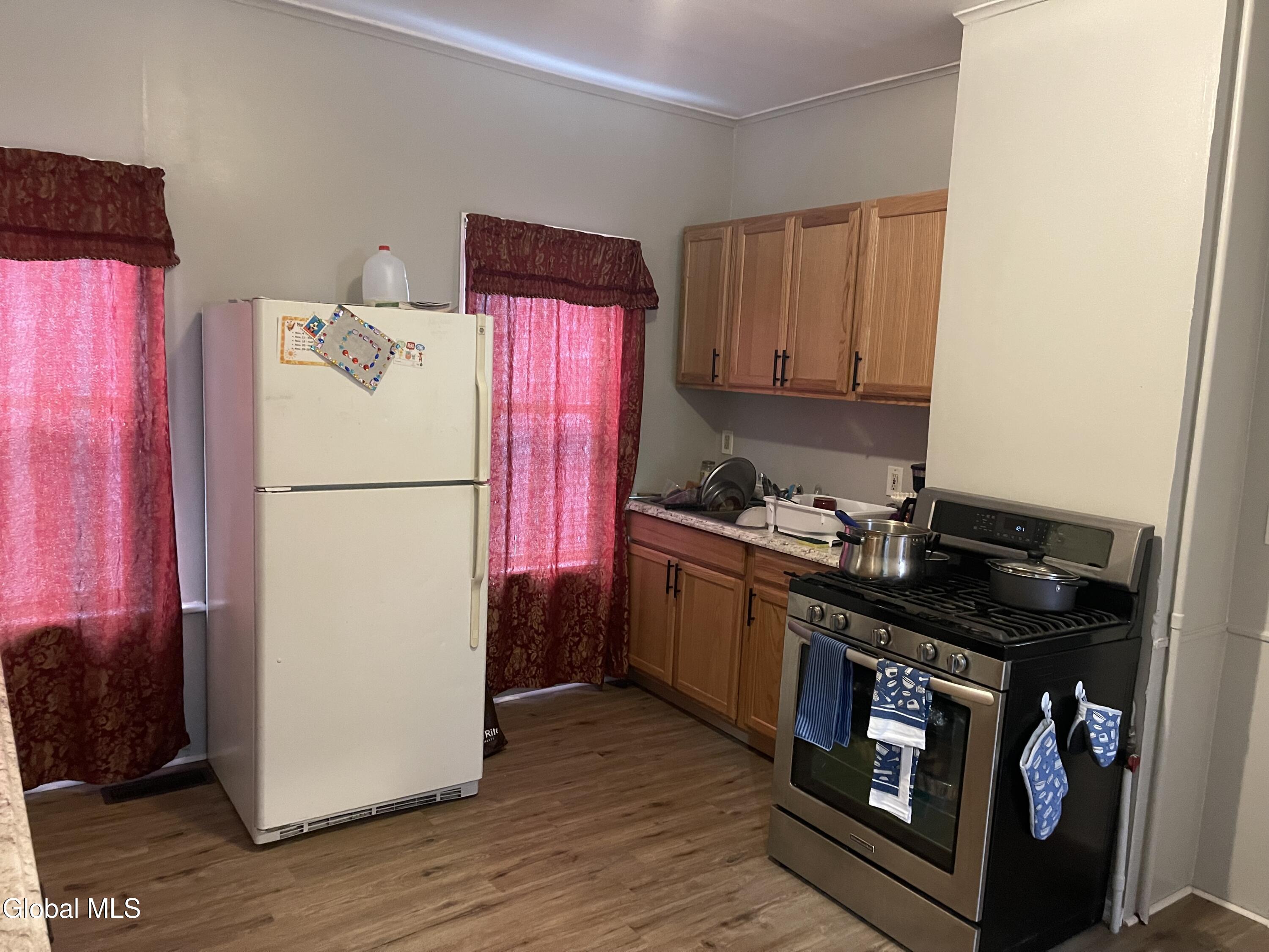 458 Hulett Street Schenectady, NY 12307 - Photo 32 of 34 IMG_0117