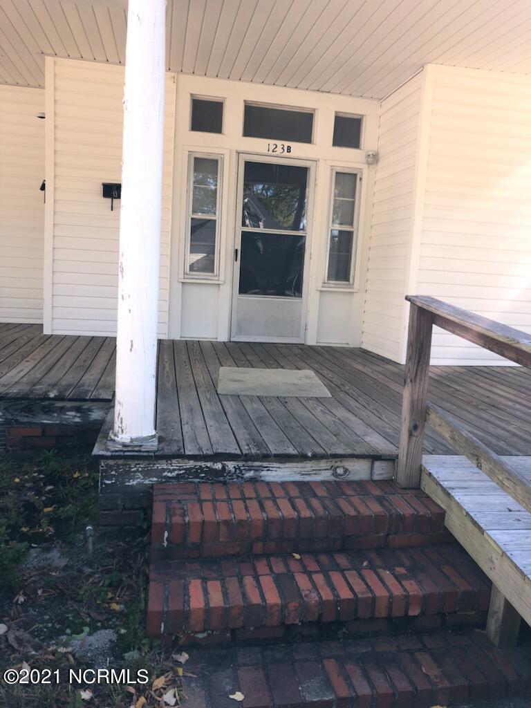 123 South Ledbetter Street Rockingham, NC 28379 - Photo 6 of 7 123 S ledbetter-Apartment B