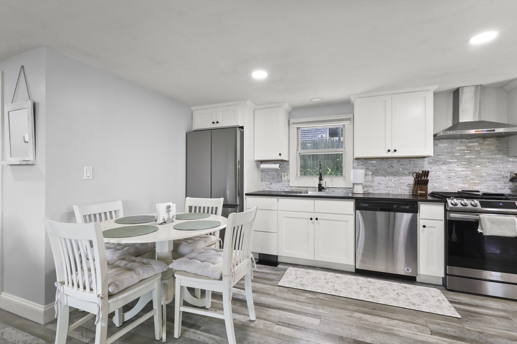 46 Sunset Boulevard Wareham, MA 02538 - Photo 7 of 30