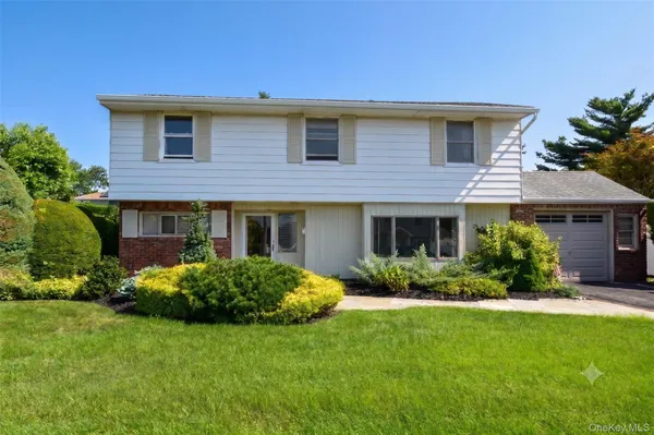 $729,000 | 333 North Albany Avenue, Massapequa, NY 11758