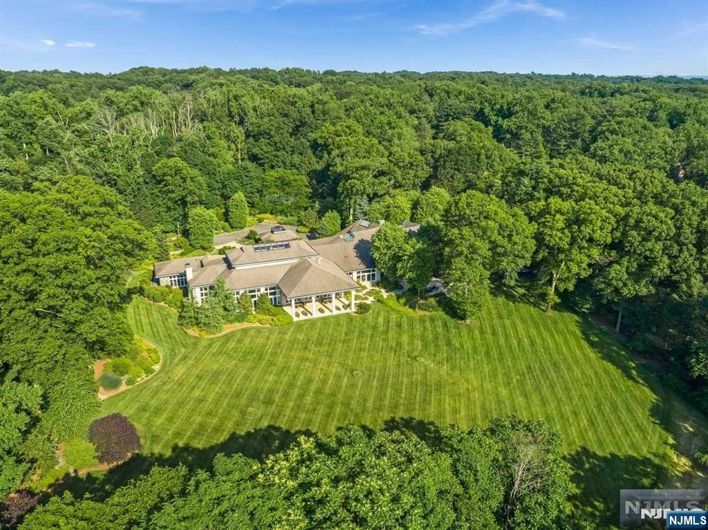 125 Chestnut Ridge Road Saddle River, NJ 07458 - Photo 38 of 49 Gallery Image 38