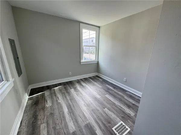 $1,250 | 2300 Valence Street, Unit 101, New Orleans, LA 70115