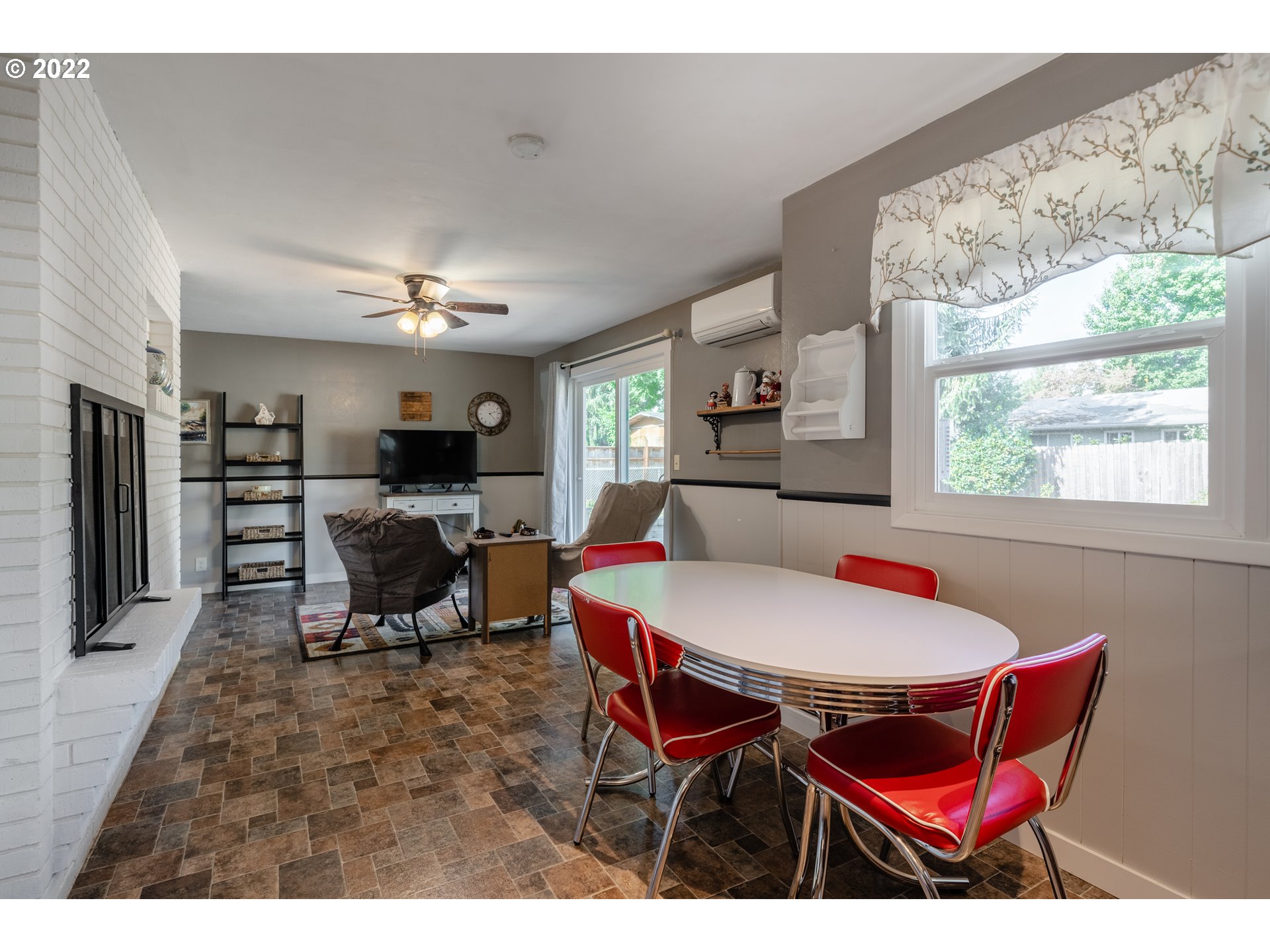 943 Rafael Street North Salem, OR 97303 - Photo 12 of 32 Gallery Image 12