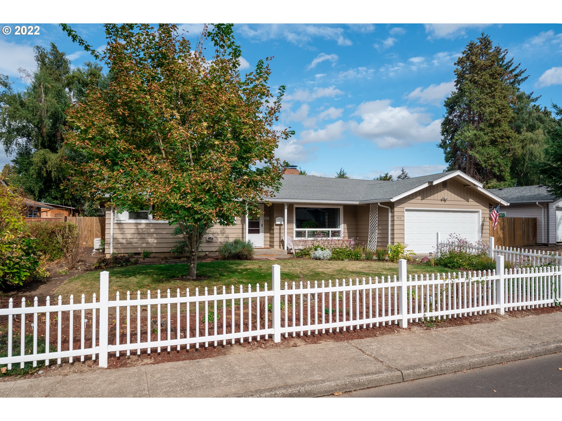 943 Rafael Street North Salem, OR 97303 - Photo 20 of 32 Gallery Image 20