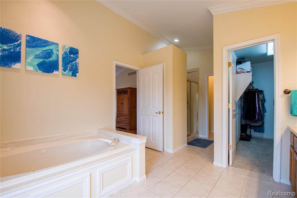 46475 Inverness Road Canton, MI 48188 - Photo 18 of 29 Gallery Image 18