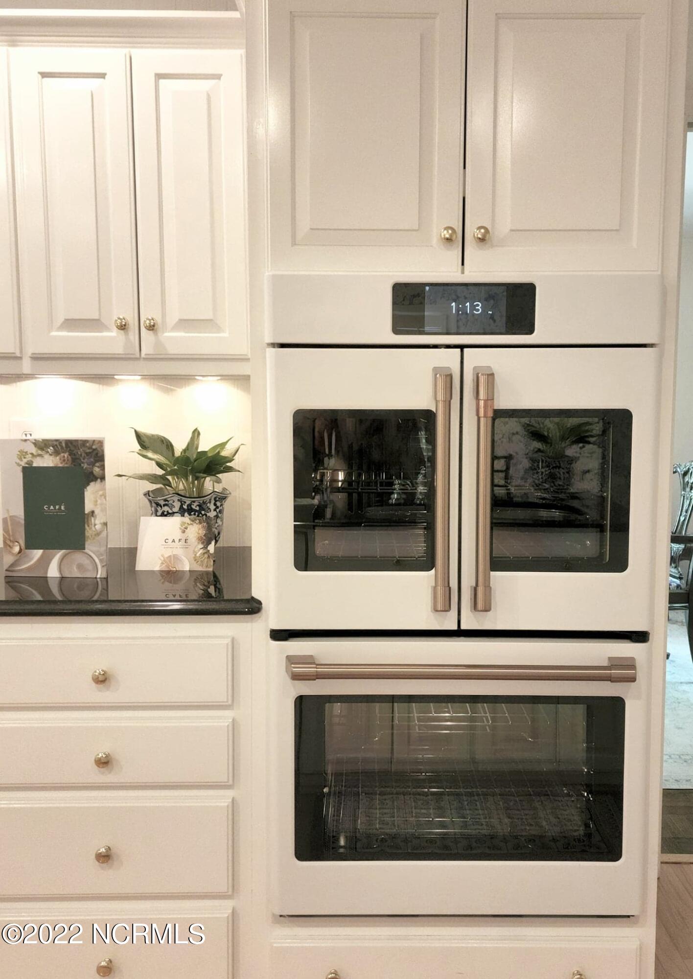 837 Williamsburg Drive Rockingham, NC 28379 - Photo 36 of 55 OVEN2