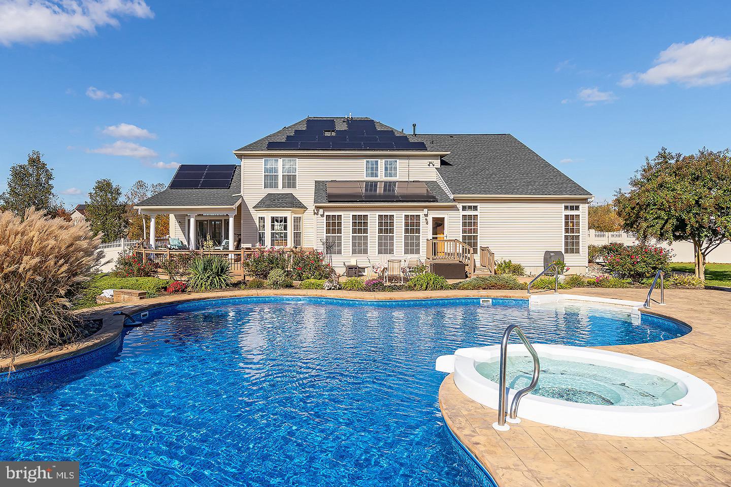 832 Middlesborough Way Mickleton, NJ 08056 - Photo 43 of 57 Pool with Attached Spa
