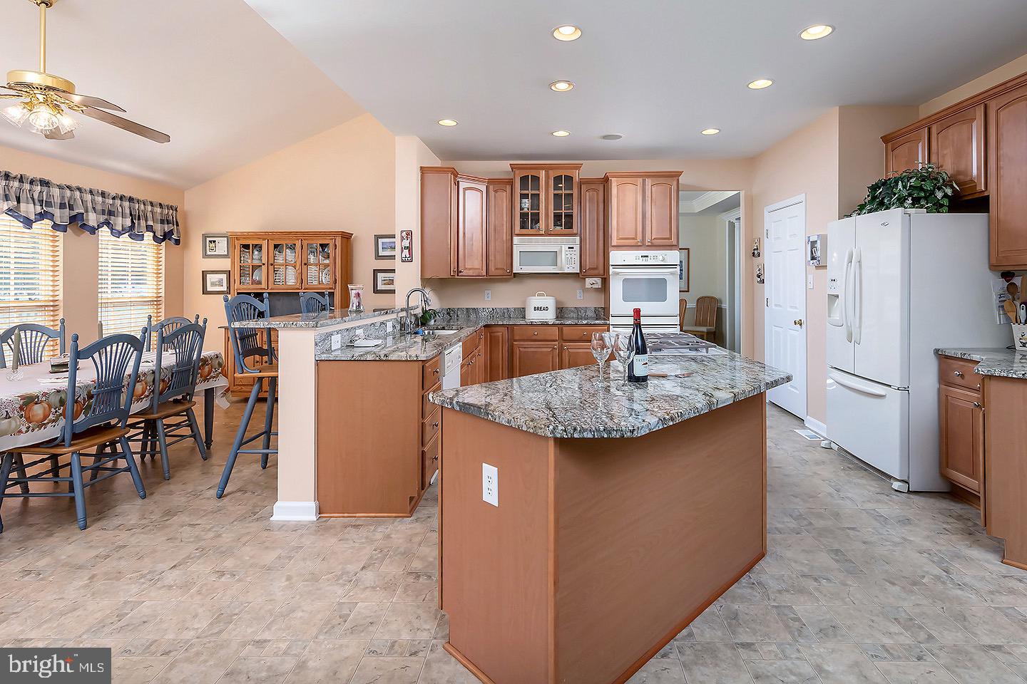 832 Middlesborough Way Mickleton, NJ 08056 - Photo 10 of 57 Kitchen w/ Center Island