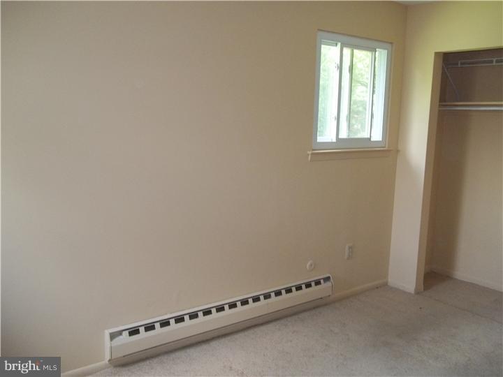 3 Kings Road Sicklerville, NJ 08081 - Photo 10 of 14 Bedroom - Main