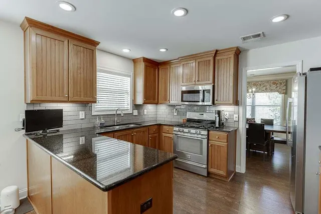 $484,900 | 5652 Leaf Ridge Lane Northeast, Buford, GA 30518