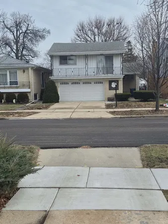 a view of a house with a outdoor space