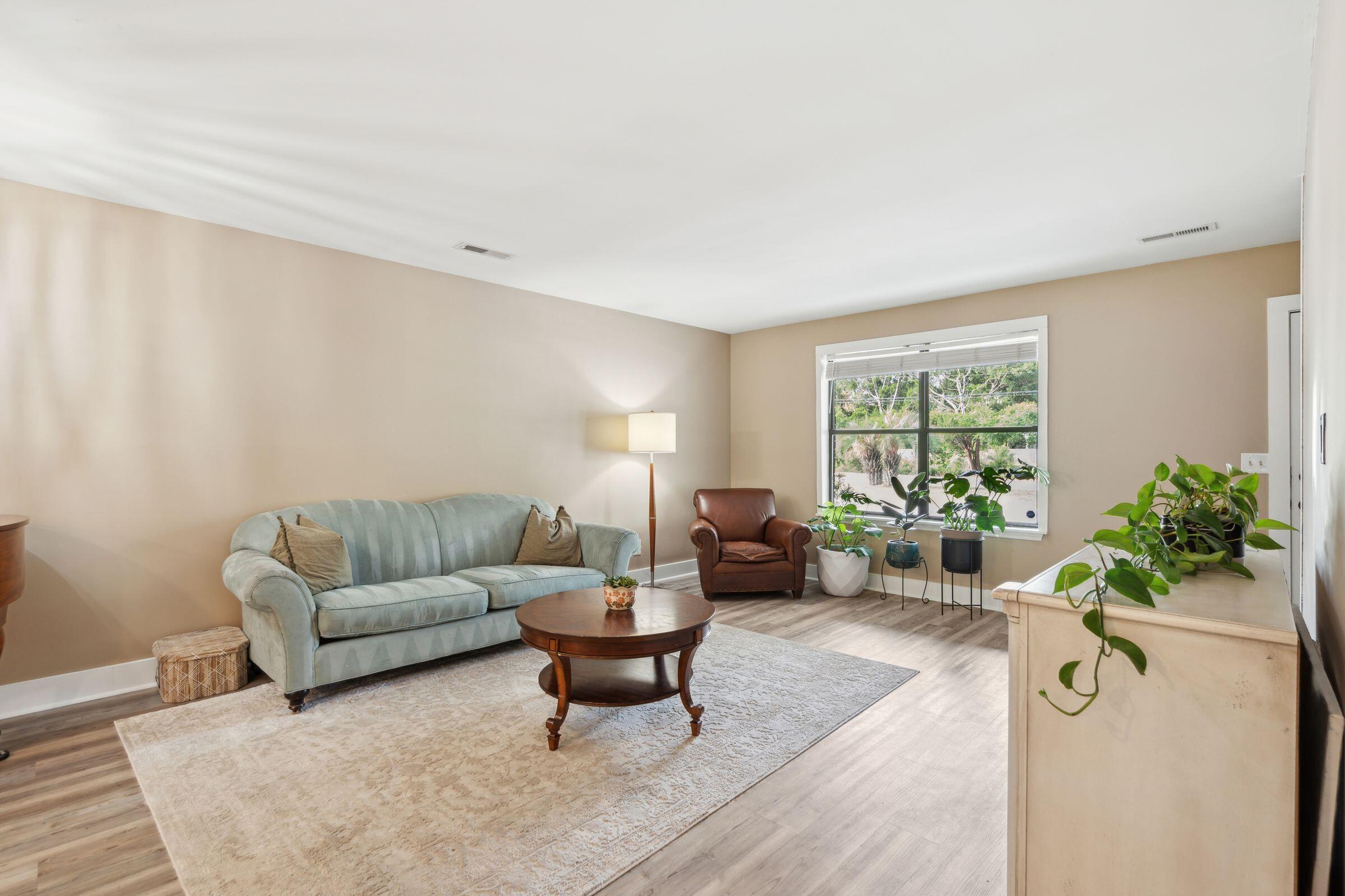 1166 Julian Clark Road Charleston, SC 29412 - Photo 11 of 39 1166JulianClarkRd-KeenEyeMarketing-010