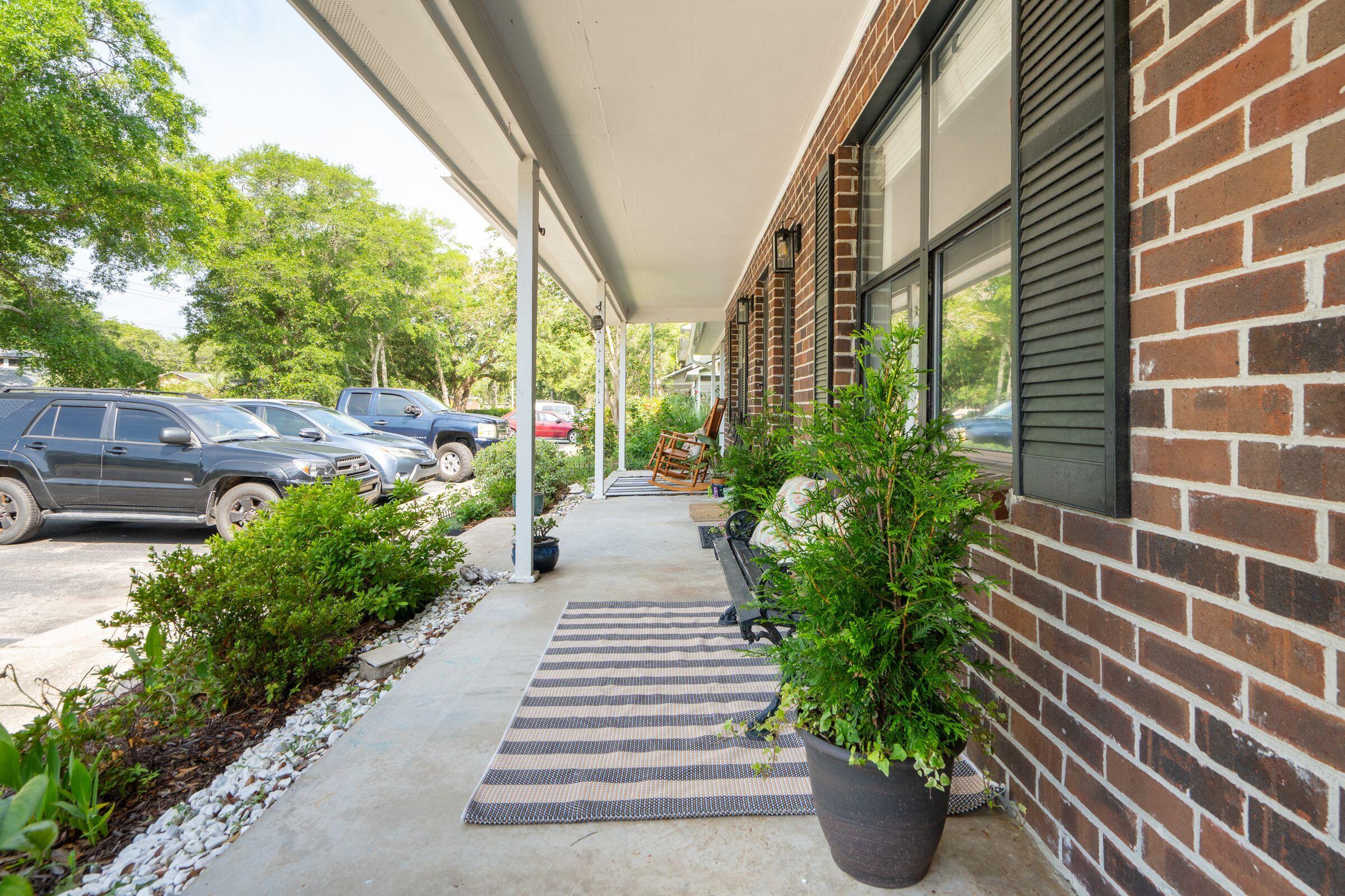 1166 Julian Clark Road Charleston, SC 29412 - Photo 6 of 39 1166JulianClarkRd-KeenEyeMarketing-007