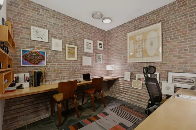 $1,899,000 | 28 Old Fulton Street | Brooklyn Heights