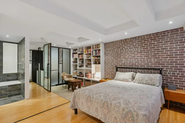 $1,899,000 | 28 Old Fulton Street | Brooklyn Heights