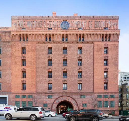 $1,899,000 | 28 Old Fulton Street | Brooklyn Heights