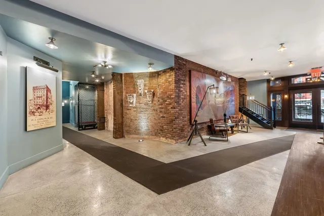 $1,899,000 | 28 Old Fulton Street | Brooklyn Heights