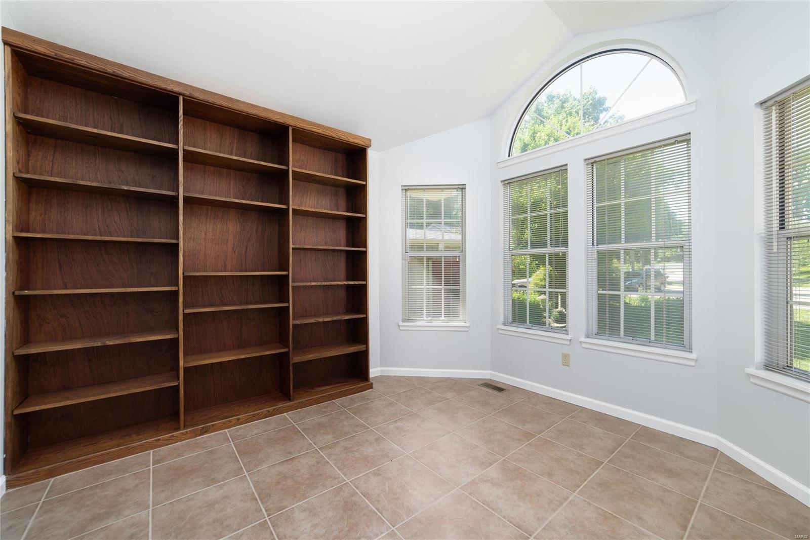 1100 Shadowfaire Court Ballwin, MO 63021 - Photo 12 of 53