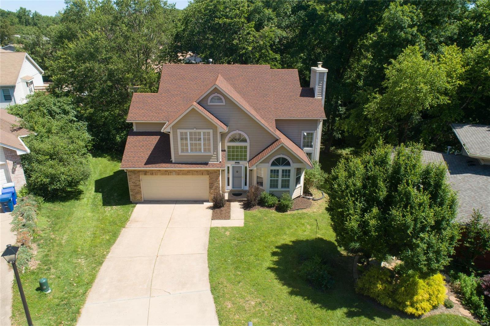 1100 Shadowfaire Court Ballwin, MO 63021 - Photo 3 of 53