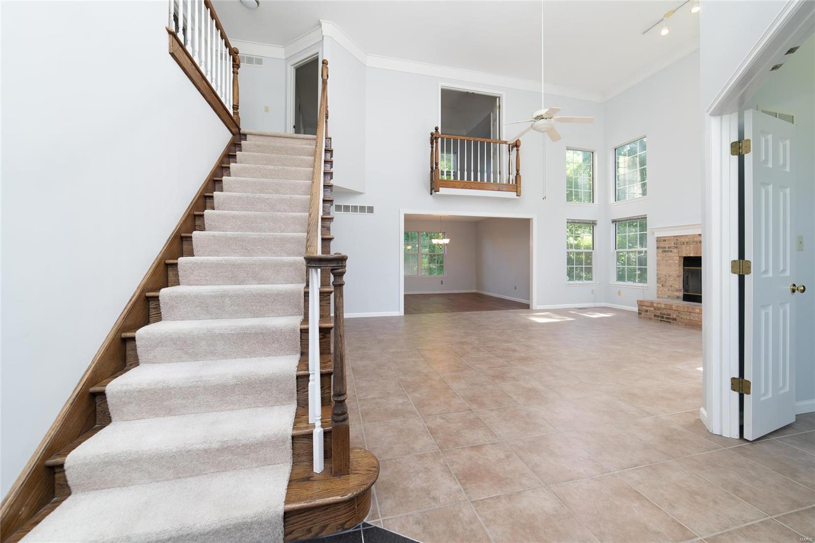 1100 Shadowfaire Court Ballwin, MO 63021 - Photo 6 of 53