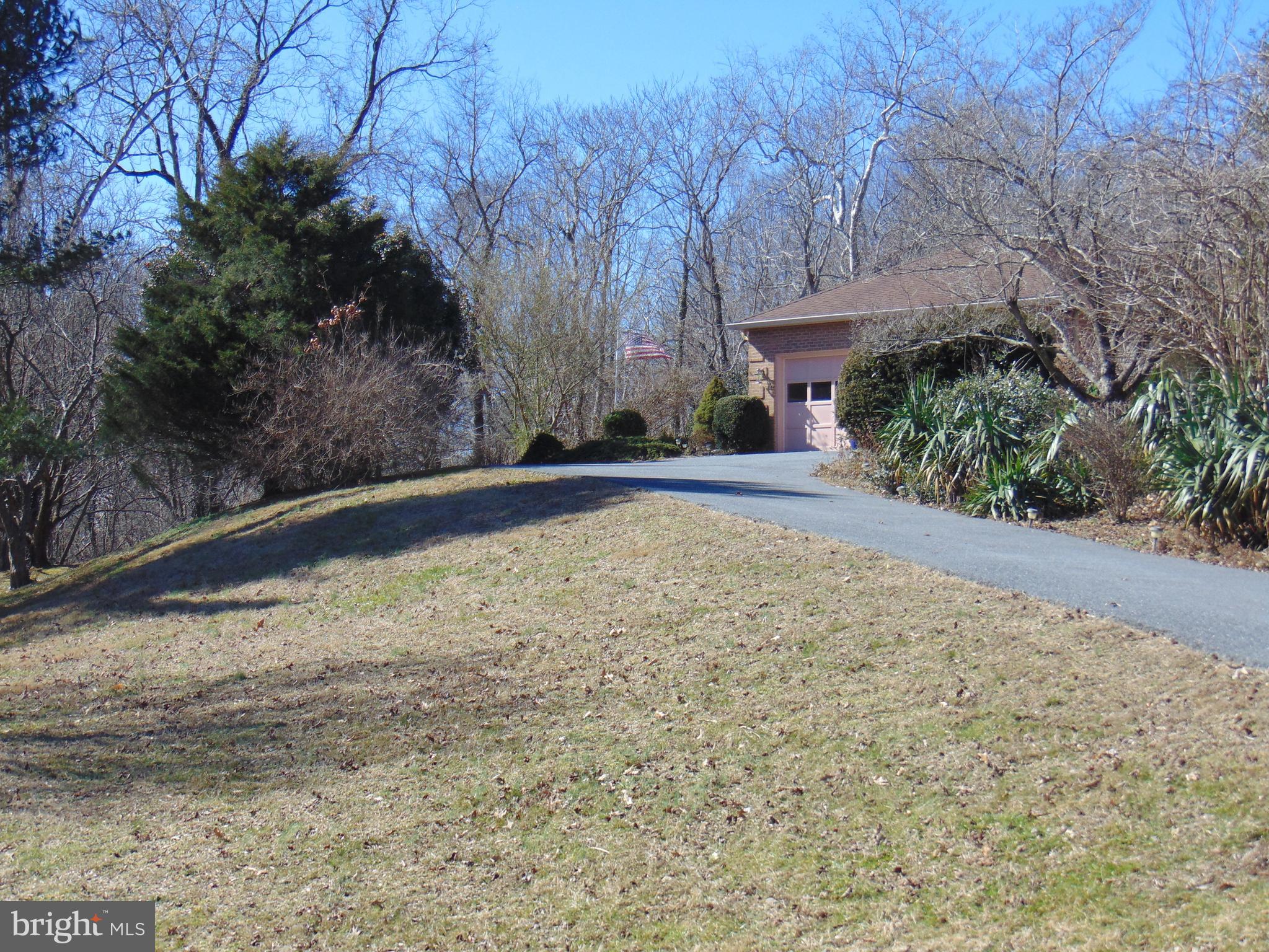 Picturesque & private 2.25 acre corner lot