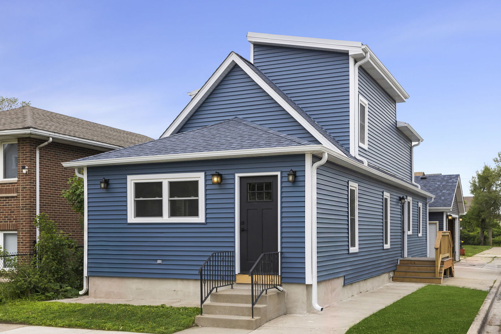7600 West 60th Street Summit, IL 60501 - Photo 1 of 22 a front view of a house with a yard