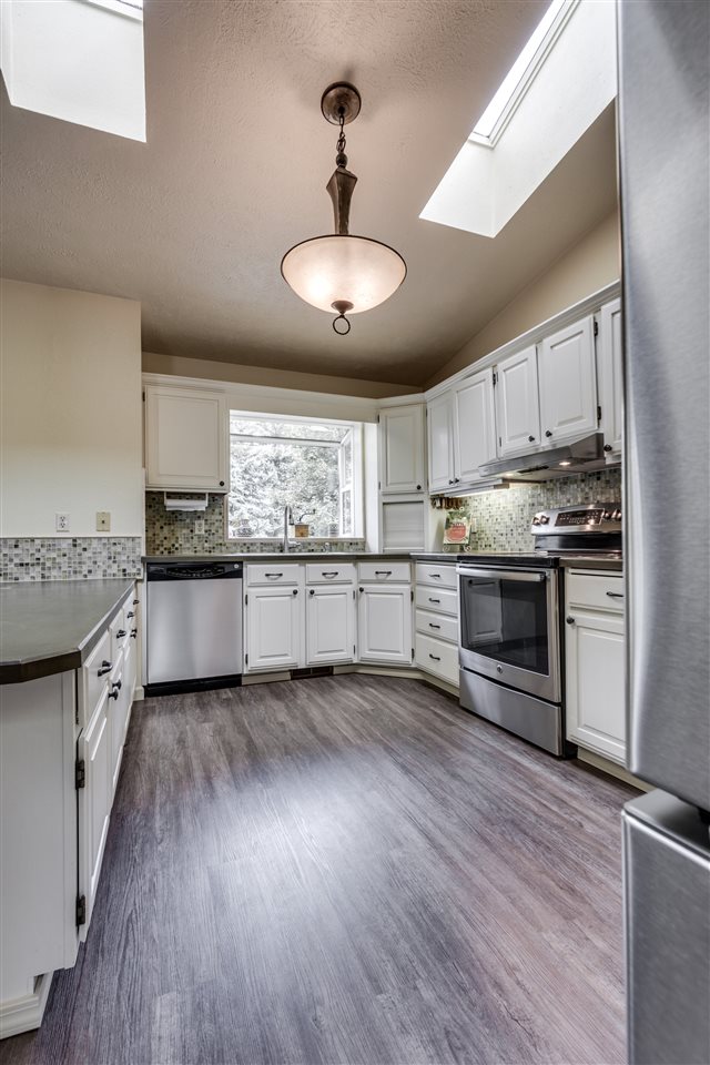 7708 South Oak Road Spokane, WA 99224 - Photo 7 of 27
