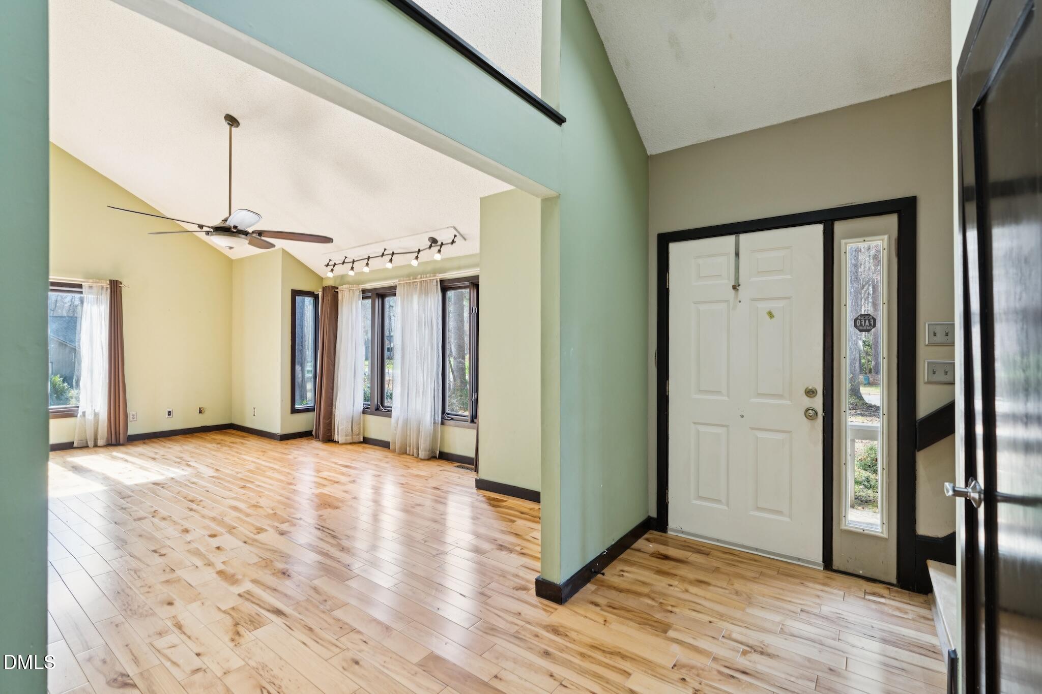213 King George Loop Cary, NC 27511 - Photo 9 of 61 DSC01412