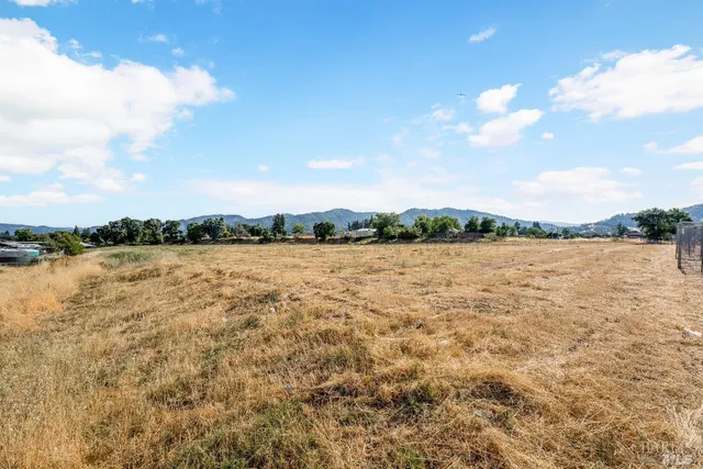 $1,372,000 | 0 Ford Road, Ukiah, CA 95482