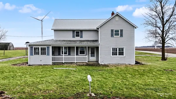 $179,900 | 724 East 2600 North Road, Penfield, IL 61862