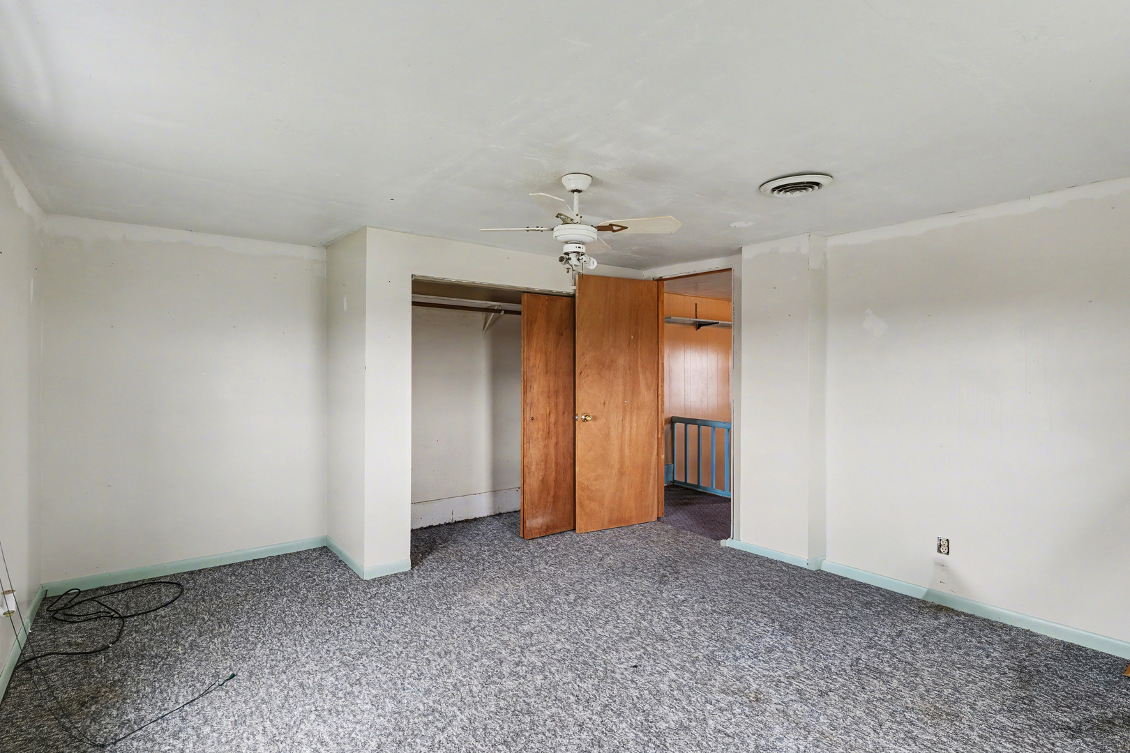 724 East 2600 North Road Penfield, IL 61862 - Photo 30 of 43 a view of empty room with ceiling fan