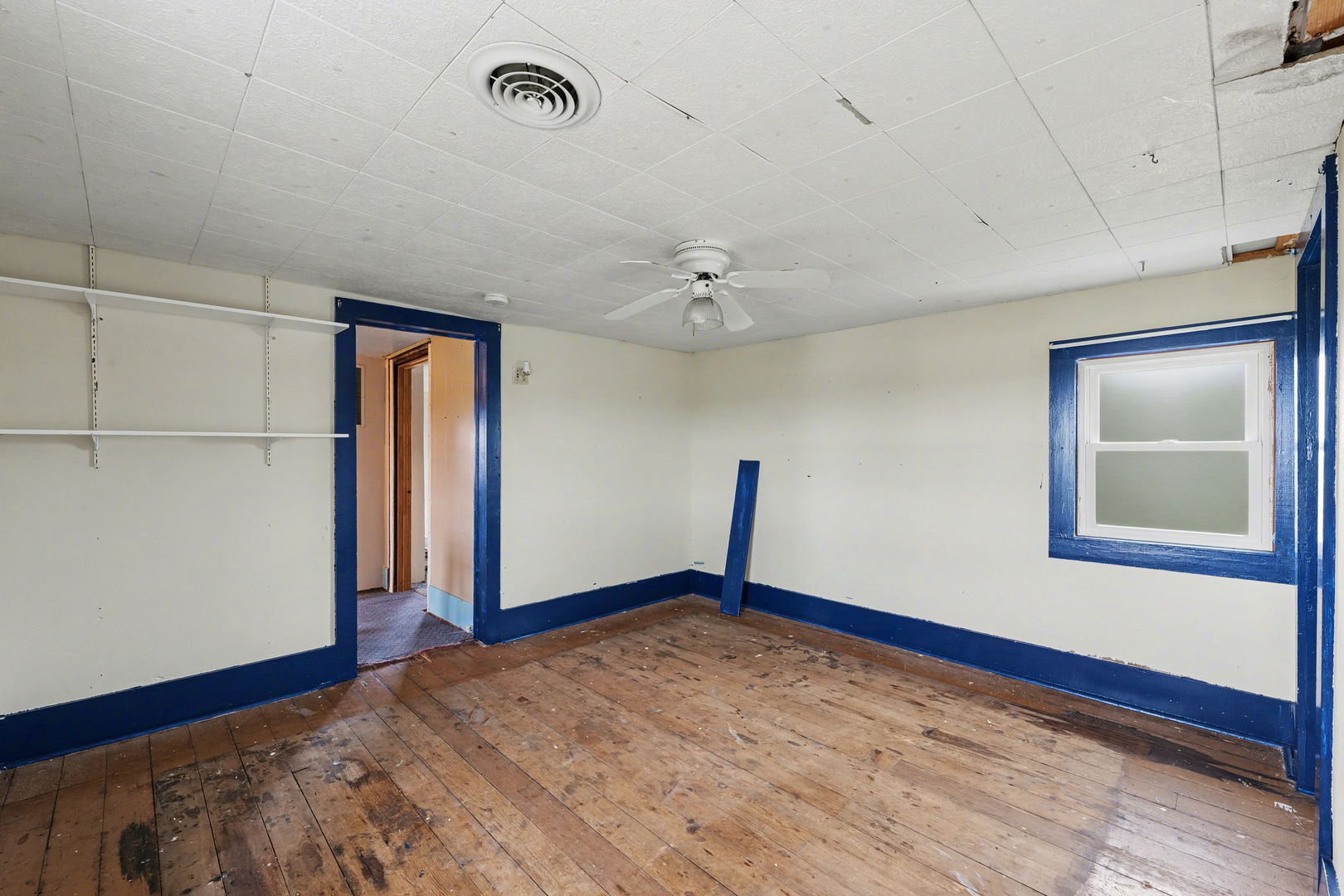 724 East 2600 North Road Penfield, IL 61862 - Photo 32 of 43 a view of an empty room