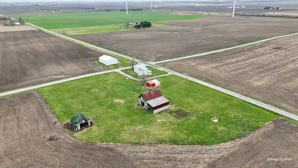 $179,900 | 724 East 2600 North Road, Penfield, IL 61862