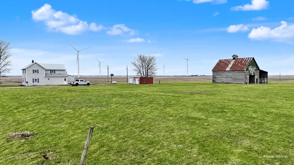 $179,900 | 724 East 2600 North Road, Penfield, IL 61862