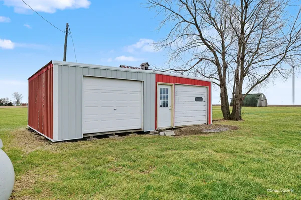 $179,900 | 724 East 2600 North Road, Penfield, IL 61862